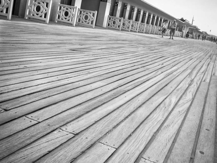 Planches de Deauville, géométrie et ligne de fuite